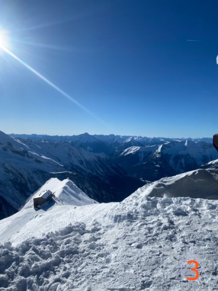 Unvergessliche Skifahrt nach Österreich – Adrenalin und Spaß für die ganze Stufe        